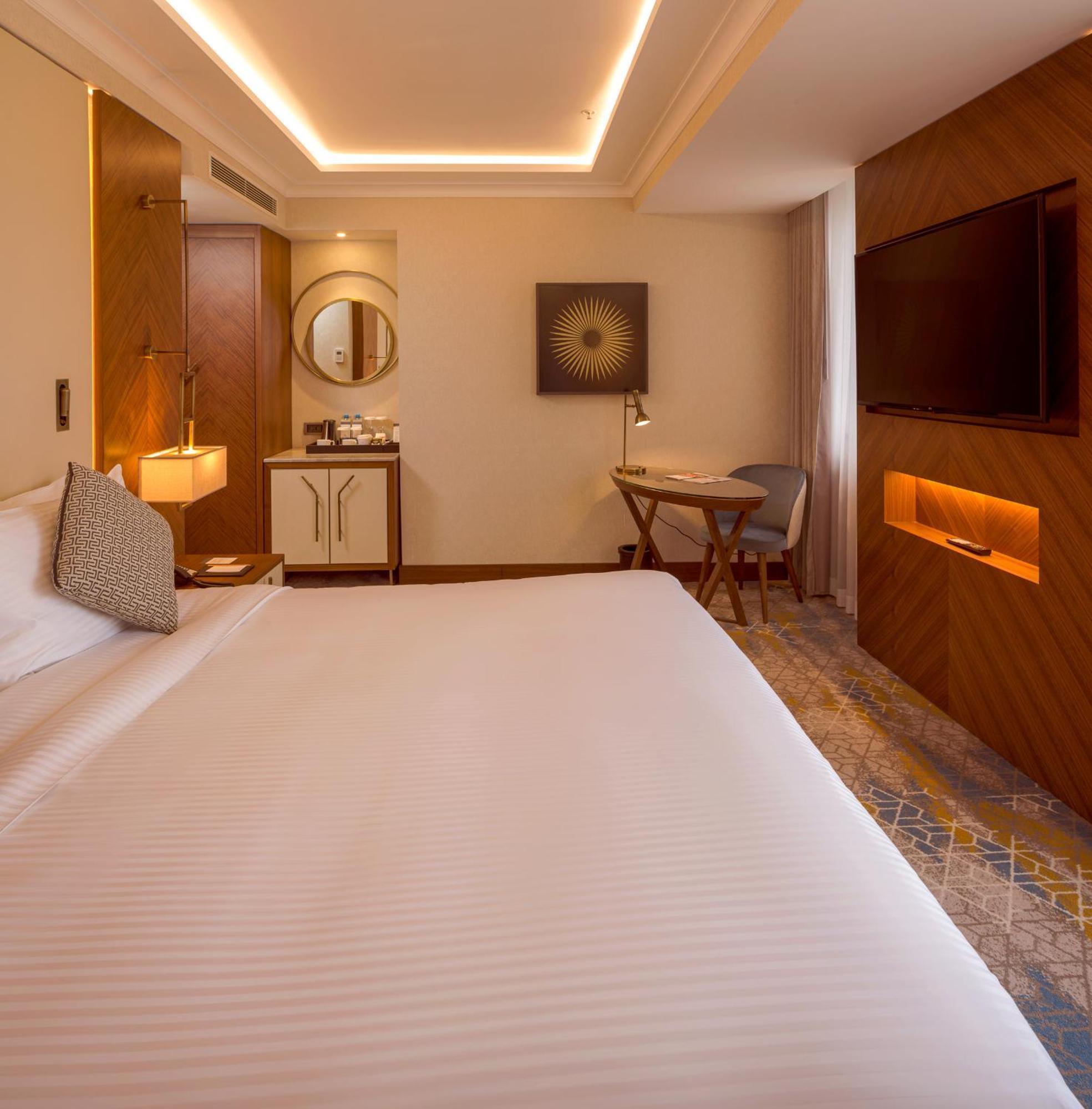 Sheraton Bishkek Ngoại thất bức ảnh
