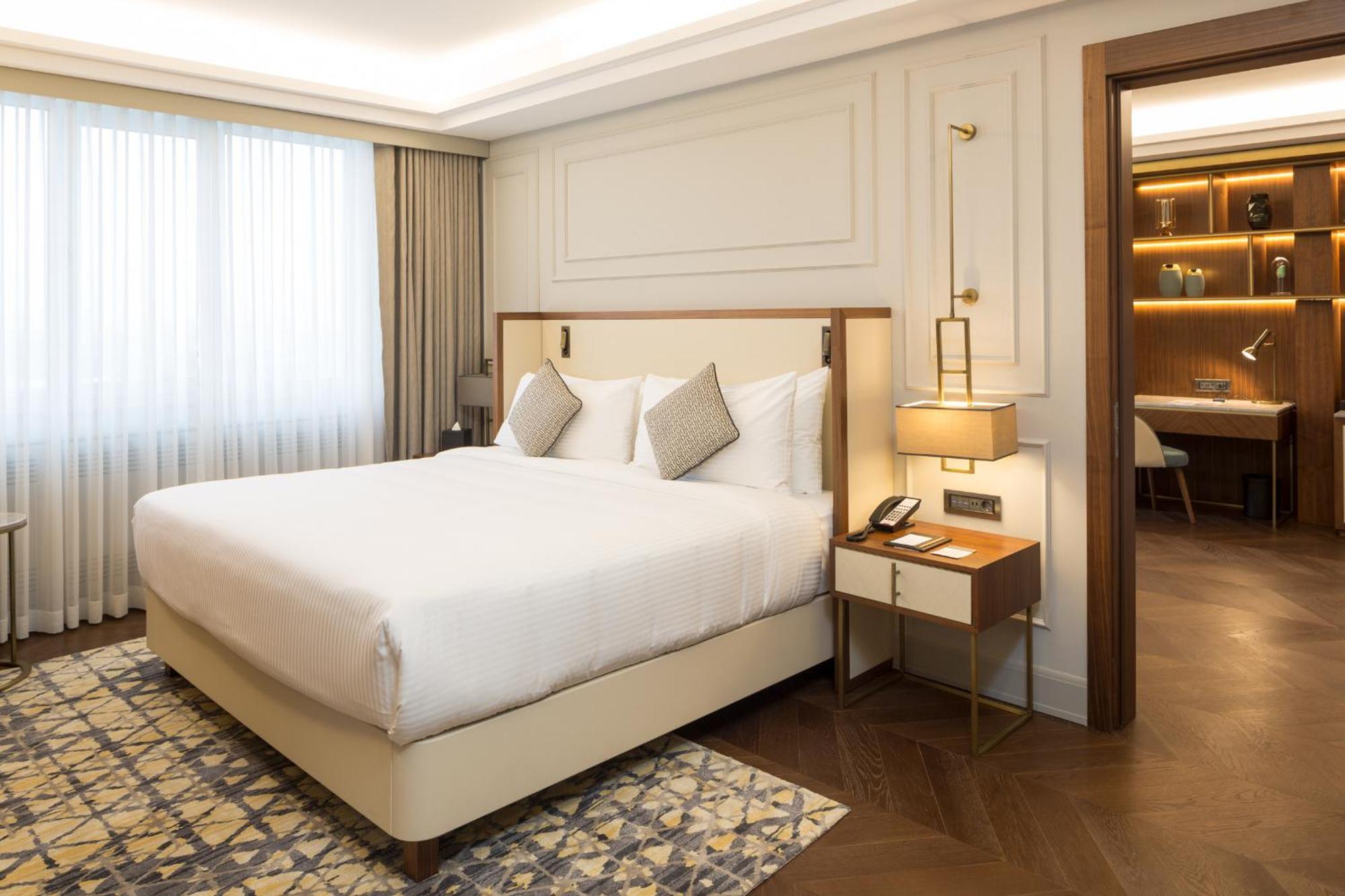 Sheraton Bishkek Ngoại thất bức ảnh