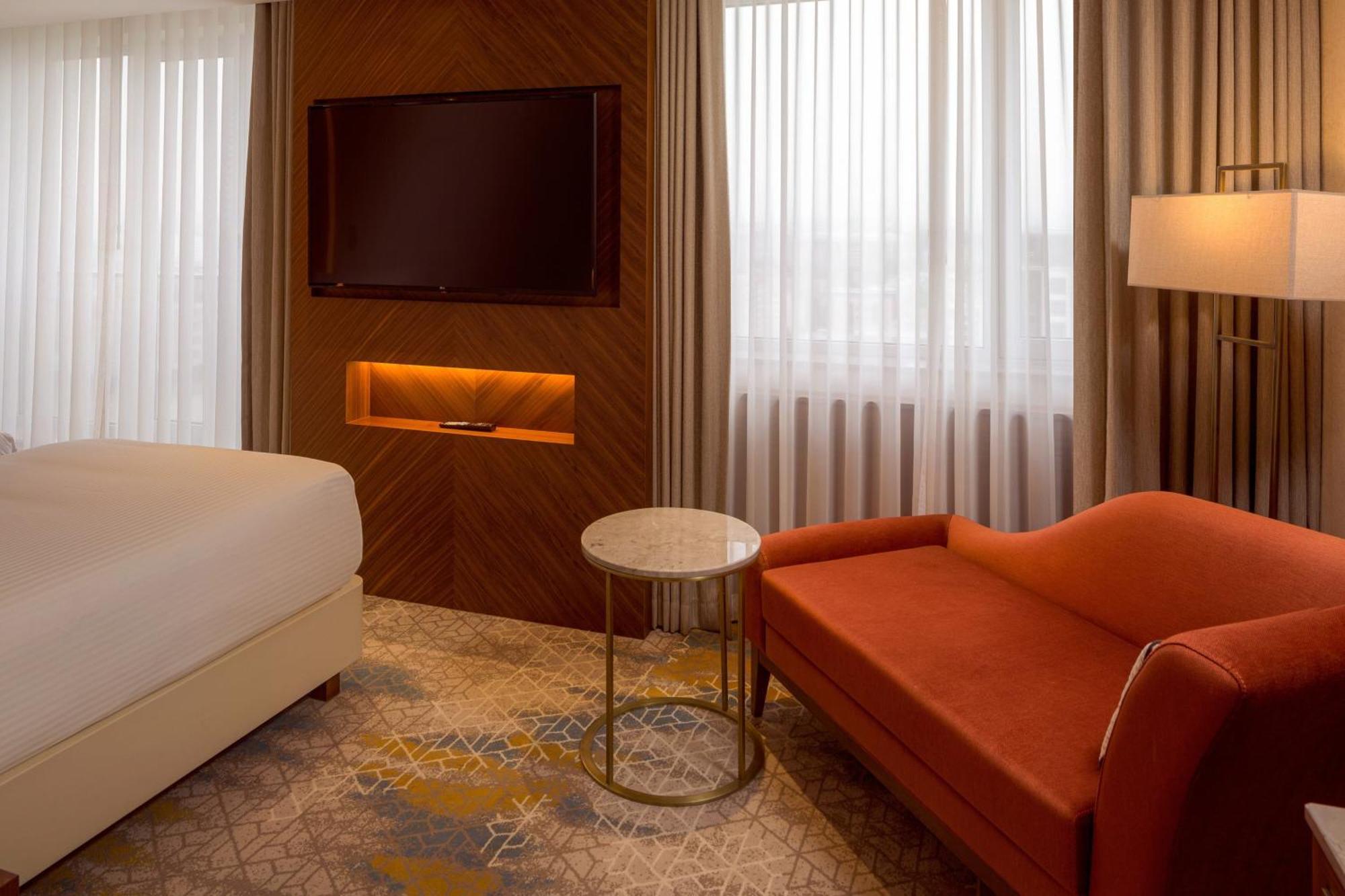 Sheraton Bishkek Ngoại thất bức ảnh
