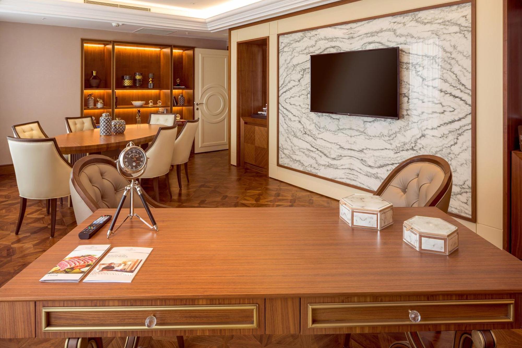 Sheraton Bishkek Ngoại thất bức ảnh