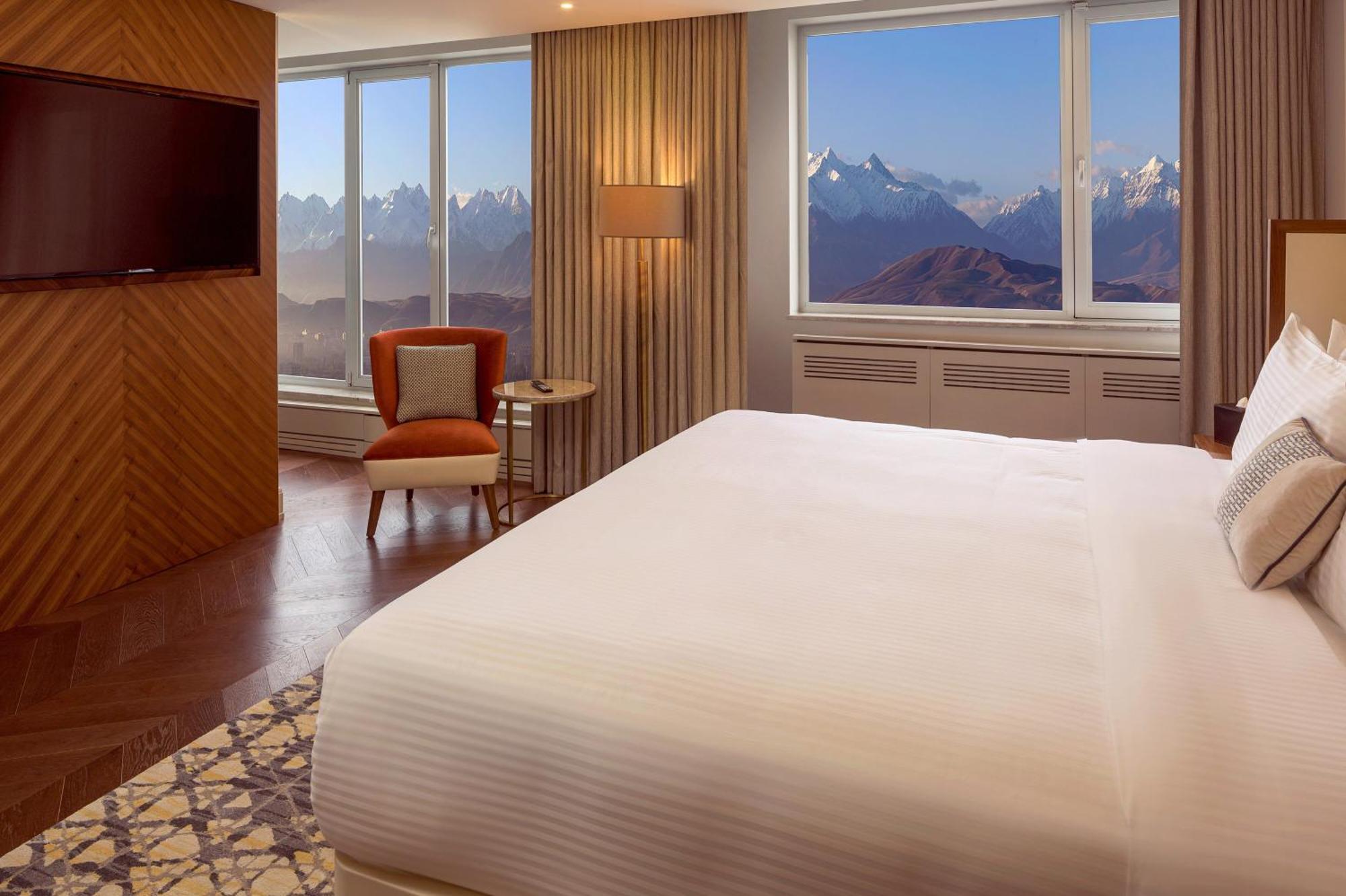 Sheraton Bishkek Ngoại thất bức ảnh
