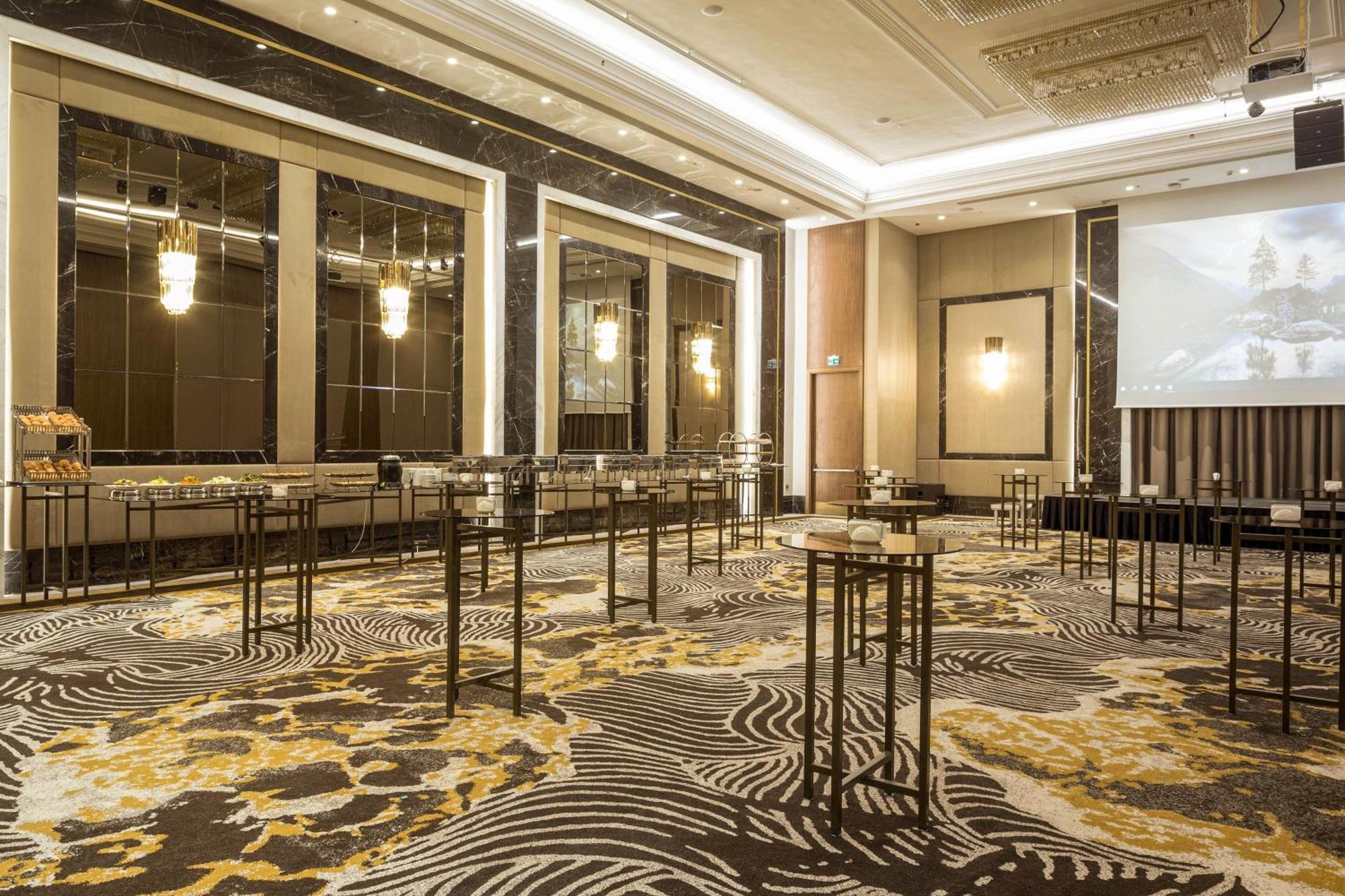 Sheraton Bishkek Ngoại thất bức ảnh